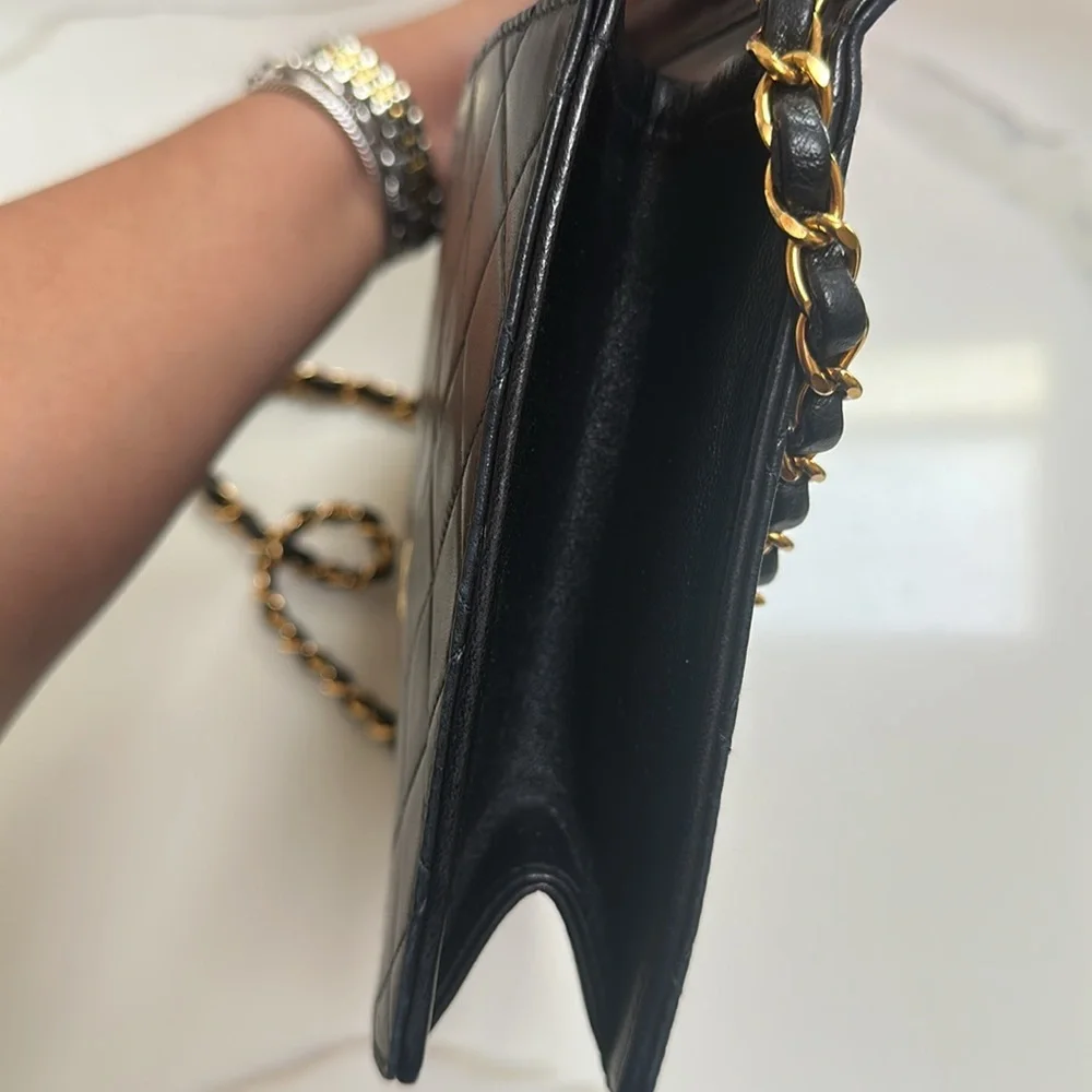 Chanel Black Lambskin Medium Single Flap Quilted Leather Bag Gold Hardware - Picture 14 of 15